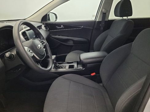Used 2019 Kia Sorento AWD V6 image 17