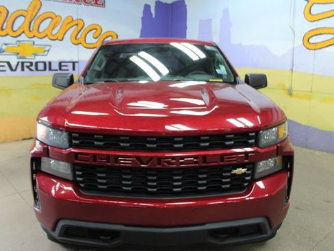 Used 2020 Chevrolet Silverado 1500 Custom w/ Custom Convenience Package AWD/4WD image 3