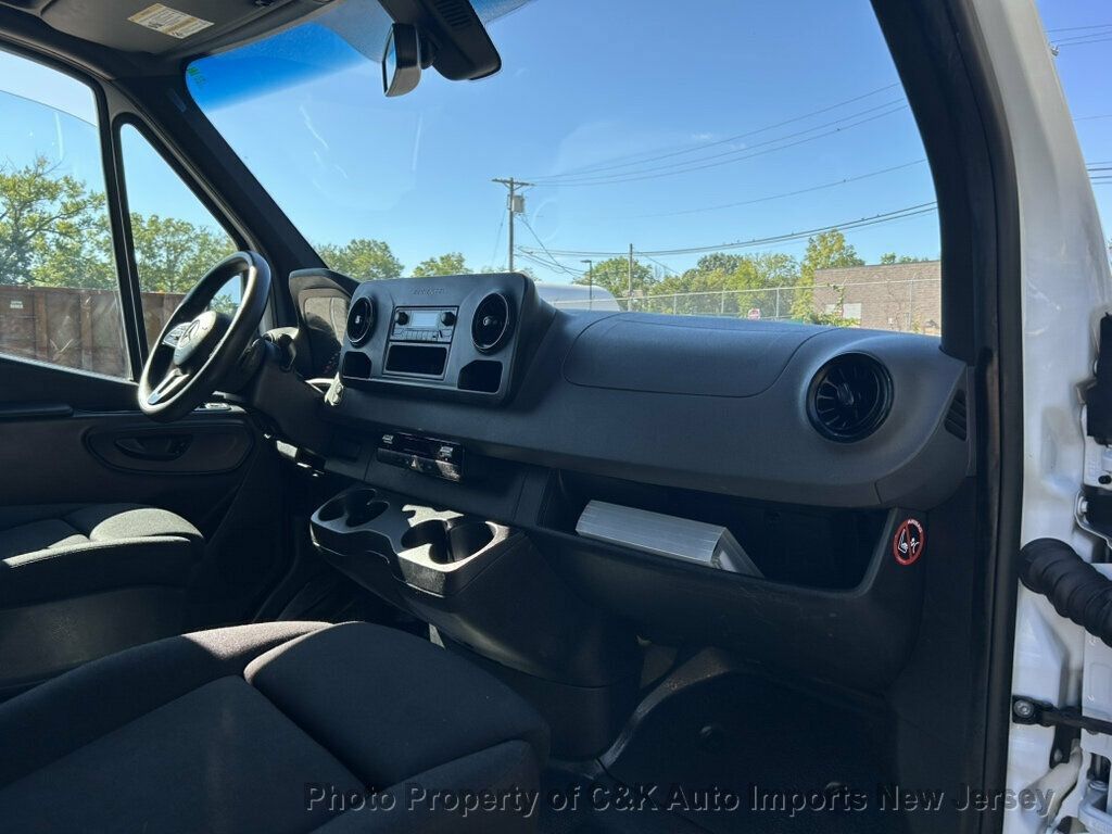 Used 2021 Mercedes-Benz Sprinter 2500 image 21