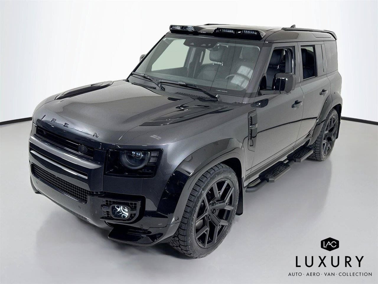 Used 2026 Land Rover Defender 110 X-Dynamic SE AWD/4WD image 4