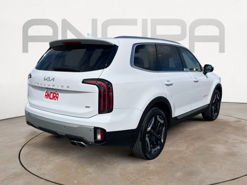 Used 2023 Kia Telluride EX w/ EX Captain's Chair Package AWD/4WD image 10