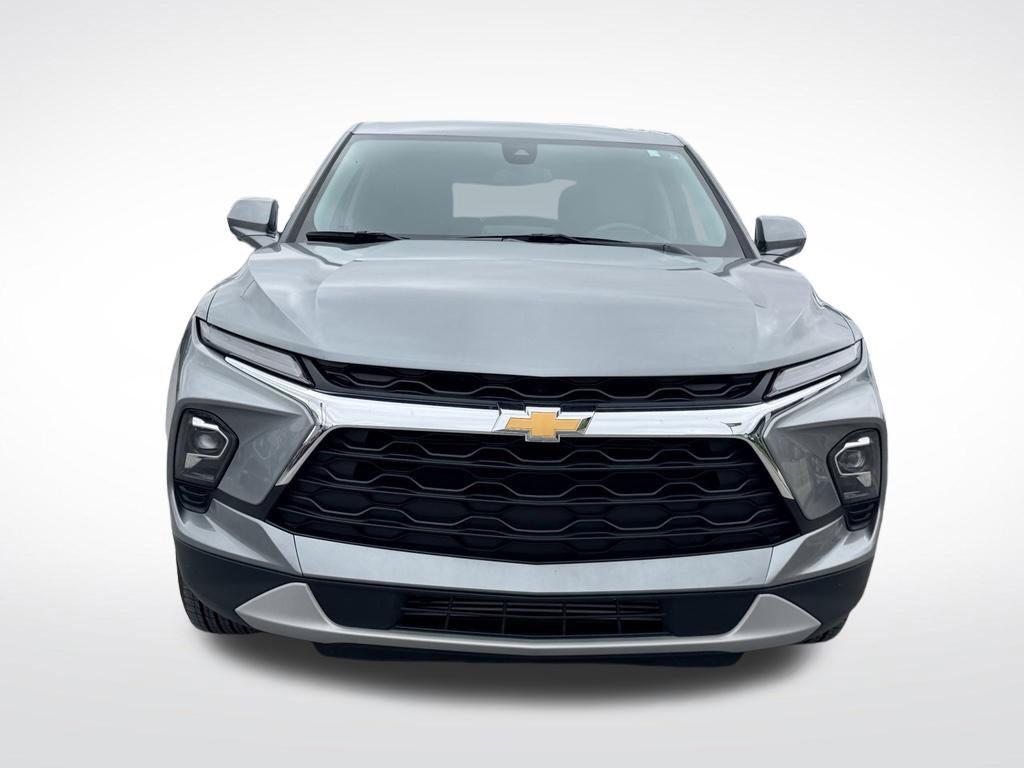 Used 2025 Chevrolet Blazer LT w/ Driver Confidence Package FWD image 9