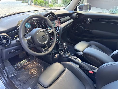 Certified 2024 MINI Cooper S image 9