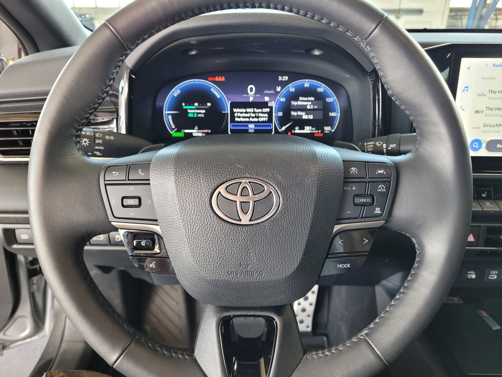 Used 2025 Toyota Camry XSE FWD image 16