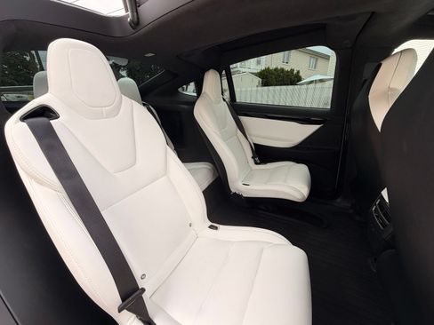 Used 2020 Tesla Model X Long Range AWD/4WD image 24