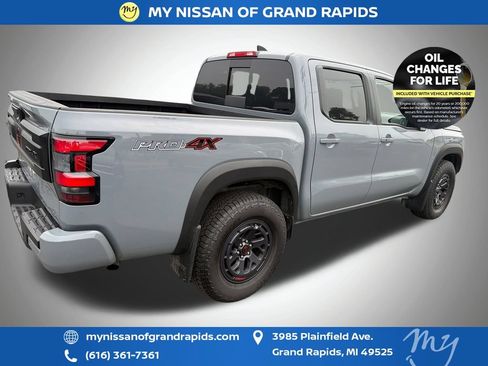 Used 2025 Nissan Frontier PRO-4X w/ Interior Protection Package AWD/4WD image 8