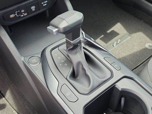 New 2026 Kia K4 FWD image 25