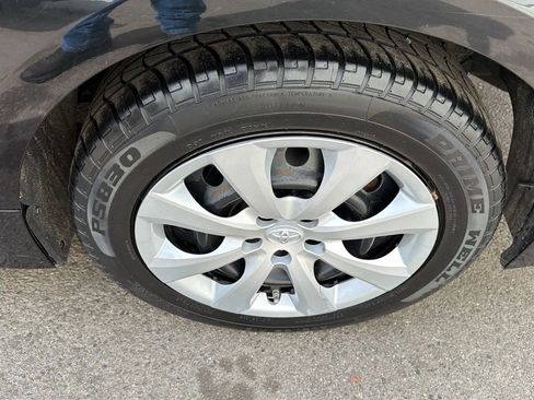 Used 2021 Toyota Corolla LE FWD image 9
