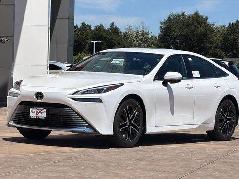 New 2026 Toyota Mirai RWD image 8