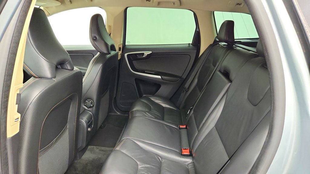 Used 2013 Volvo XC60 T6 AWD/4WD image 22