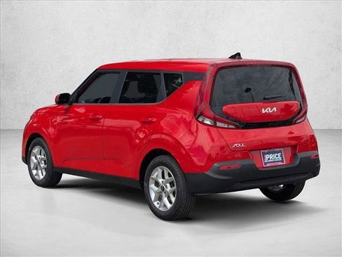 Used 2022 Kia Soul LX w/ Technology Package FWD image 8