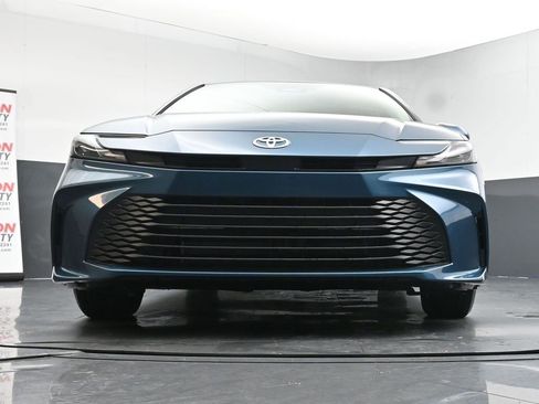 Used 2026 Toyota Camry LE image 36