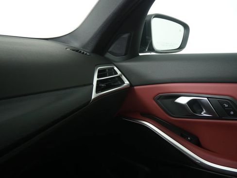 Used 2025 BMW 330i Sedan image 30