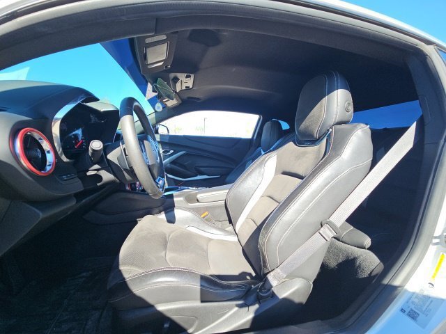 Used 2019 Chevrolet Camaro SS RWD image 8