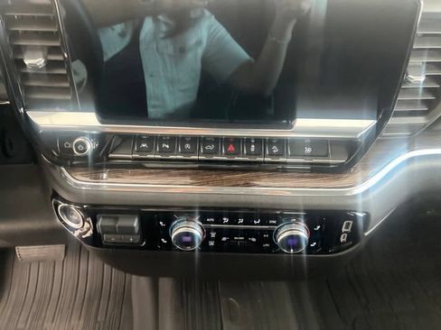 Used 2024 GMC Sierra 1500 SLE w/ Preferred Package AWD/4WD image 21