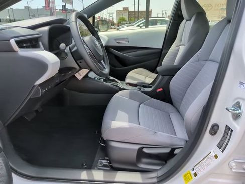 Used 2026 Toyota Corolla SE w/ SE Premium Package FWD image 16