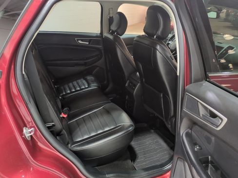 Used 2018 Ford Edge SEL w/ Equipment Group 201A AWD/4WD image 12