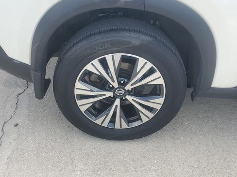 Certified 2021 Nissan Rogue SV AWD/4WD image 13