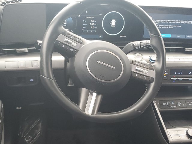 Certified 2025 Hyundai Kona SEL AWD/4WD image 12