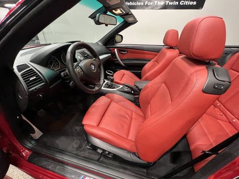 Used 2010 BMW 135i Convertible w/ Premium Pkg image 30