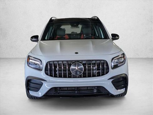 Used 2022 Mercedes-Benz GLB 35 AMG 4MATIC image 4