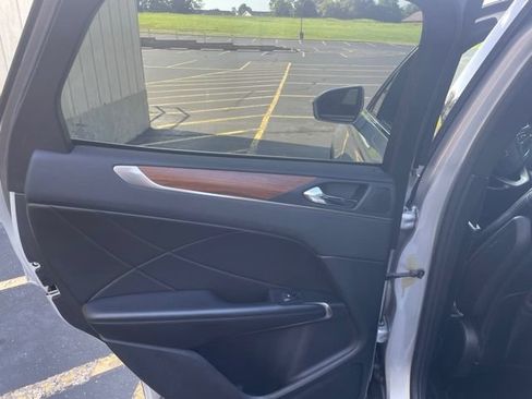 Used 2018 Lincoln MKC Reserve w/ Lincoln MKC Climate Package FWD image 55