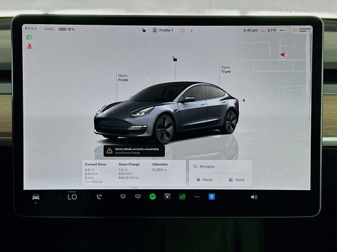 Used 2023 Tesla Model 3 Standard Range image 18