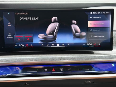 Used 2023 BMW 740i RWD image 29