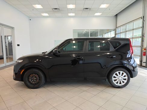 Used 2020 Kia Soul LX FWD image 6