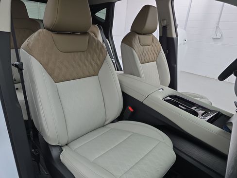 New 2026 Nissan Murano Platinum image 10