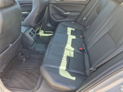 Used 2019 Honda Accord Touring image 17