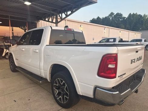 Used 2025 RAM 1500 Laramie AWD/4WD image 7