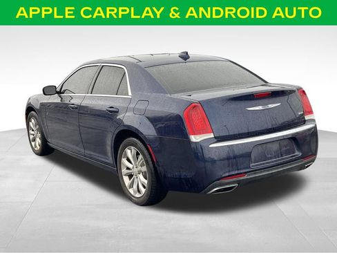 Used 2017 Chrysler 300 Limited image 12