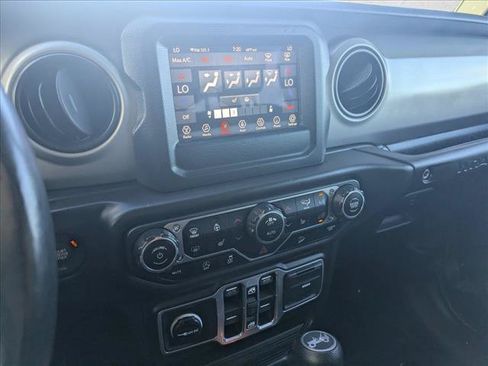 Used 2018 Jeep Wrangler Unlimited Sport S AWD/4WD image 12