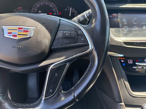 Used 2019 Cadillac XT5 Premium Luxury image 24