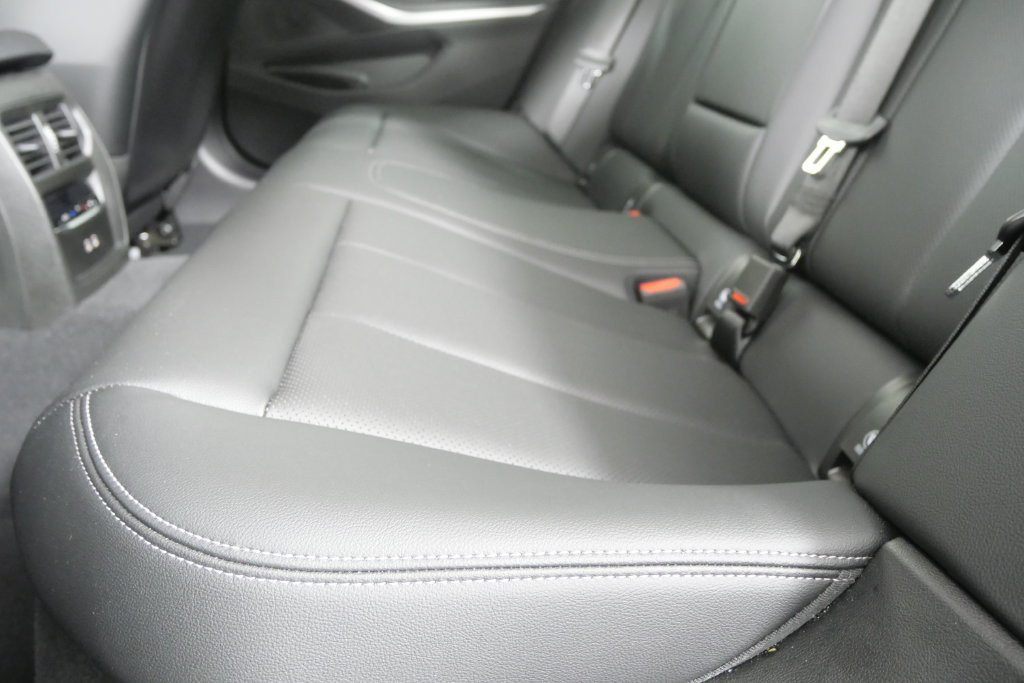 Certified 2026 BMW 330i Sedan RWD image 15