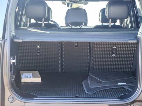 New 2025 Land Rover Defender 110 V8 image 25