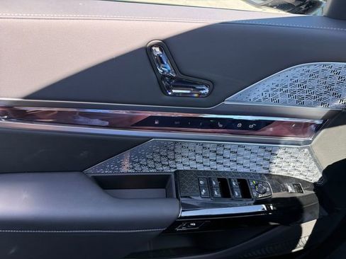 New 2026 BMW 750e xDrive w/ Executive Package AWD/4WD image 26