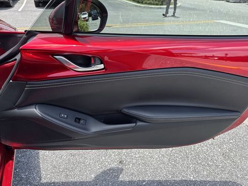 Certified 2025 MAZDA MX-5 Miata RF Grand Touring RWD image 41