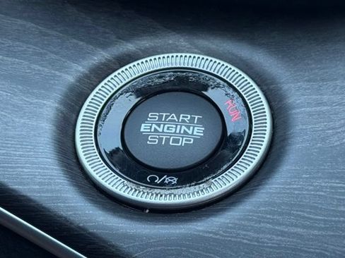 Used 2021 Jeep Grand Cherokee L Limited RWD image 28