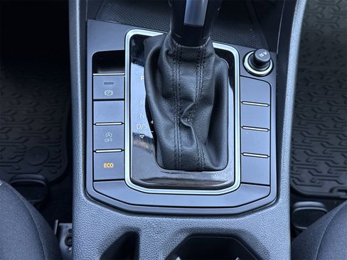 Used 2019 Volkswagen Jetta S w/ Driver Assistance Package image 25