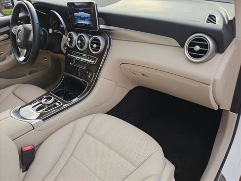 Certified 2019 Mercedes-Benz GLC 300 image 20