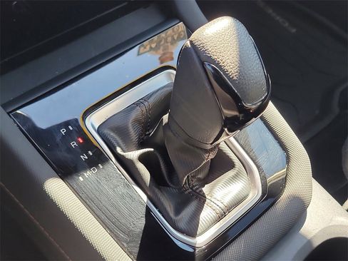 Used 2025 Subaru Forester Touring image 27