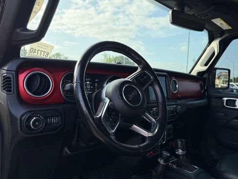 Used 2018 Jeep Wrangler Unlimited Rubicon AWD/4WD image 11