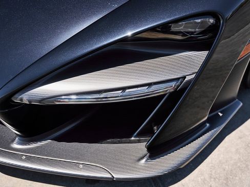 Used 2019 McLaren Senna RWD image 9