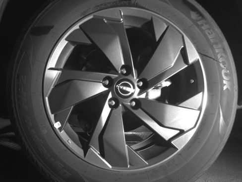 Used 2025 Nissan Rogue SV image 14