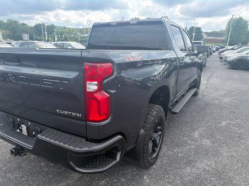 Used 2022 Chevrolet Silverado 1500 Custom Trail Boss AWD/4WD image 3