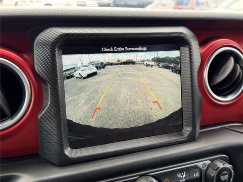 Used 2018 Jeep Wrangler Unlimited Rubicon AWD/4WD image 22
