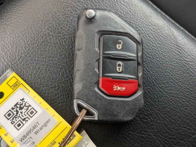 Used 2021 Jeep Wrangler Sport AWD/4WD image 29