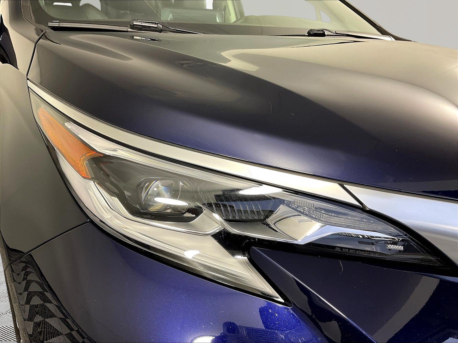 Used 2021 Toyota Sienna Platinum AWD/4WD image 33